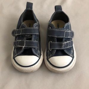 Used infant converse size 4